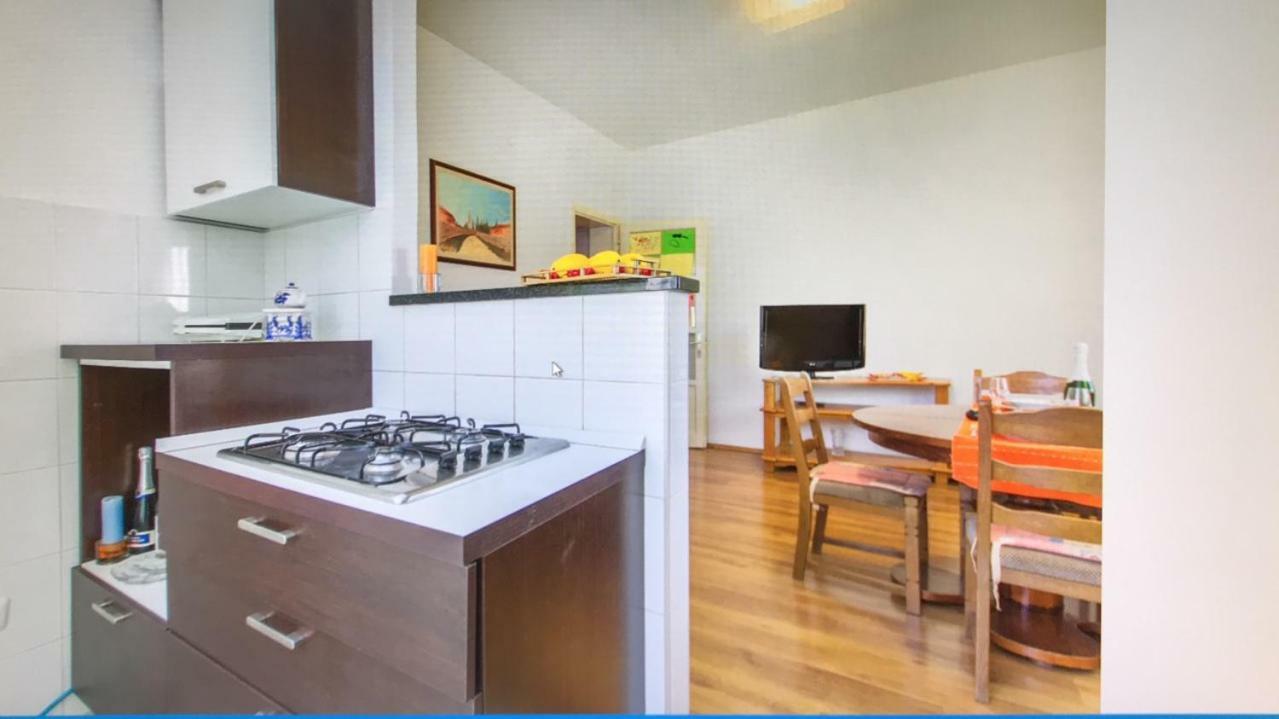 Apartment Amber Koromačno Eksteriør bilde